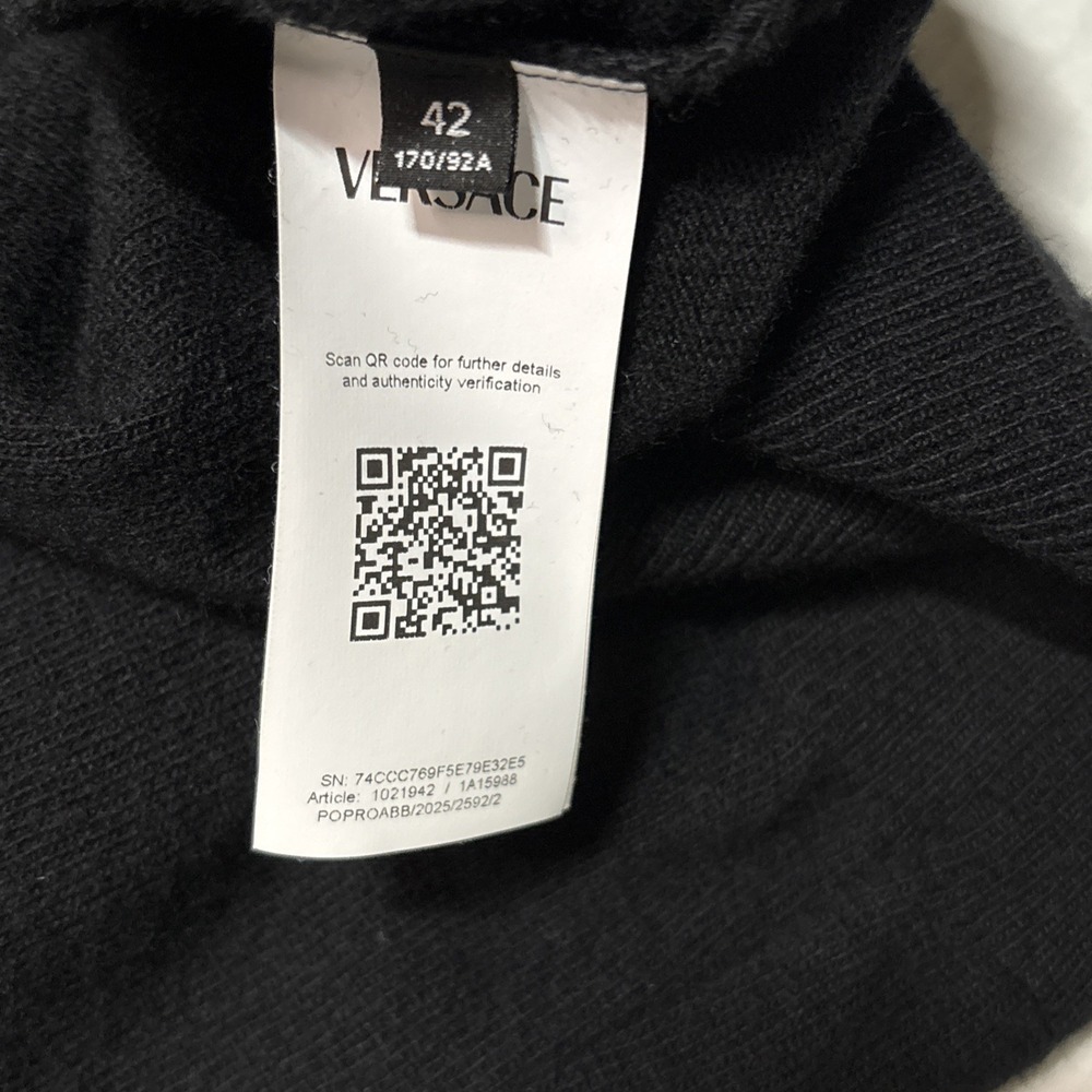 Versace Wool Buckle Sweater Black Size-42 US 6 Gold Hardware Made in Italy - Picture 8 of 15